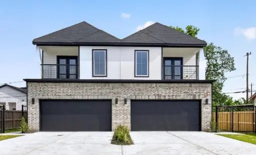 3-Bedroom Apartment